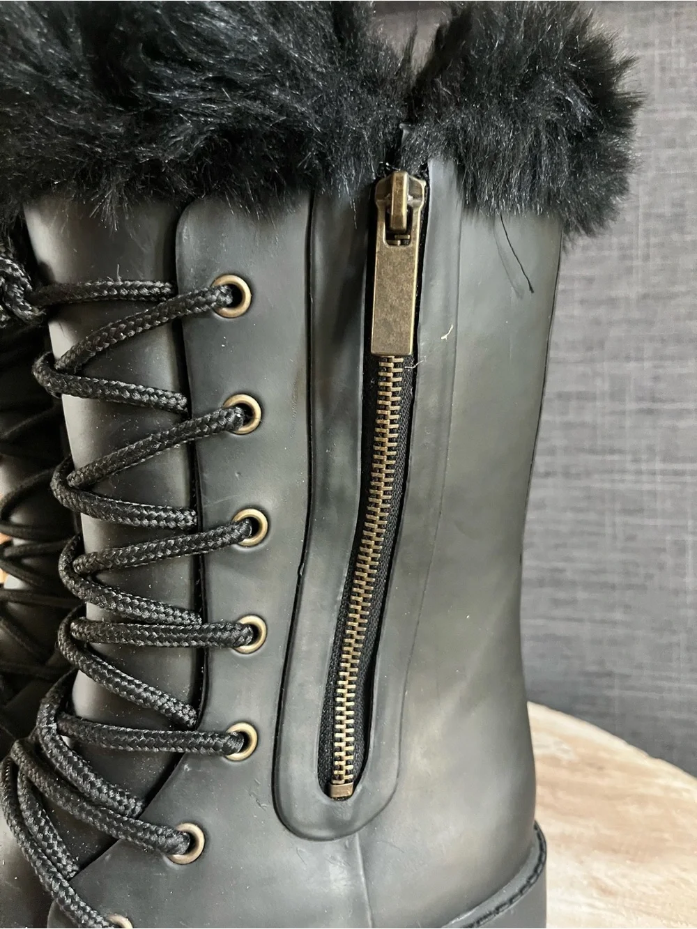 Chooka Black Faux Fur Lace-Up Waterproof Rain Boots | Women’s Size 9 | New Witho